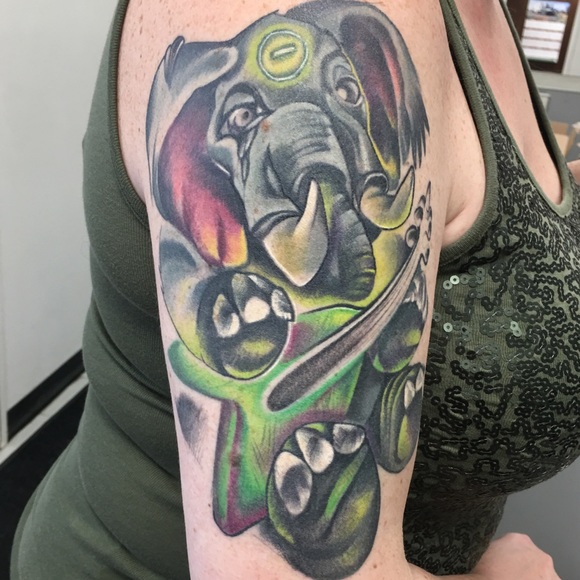 Meet your Posher, Stephanie - Picture 4 of 4